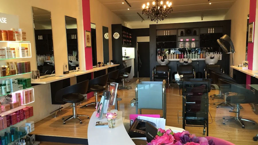 1 - Kylies nails and beauty