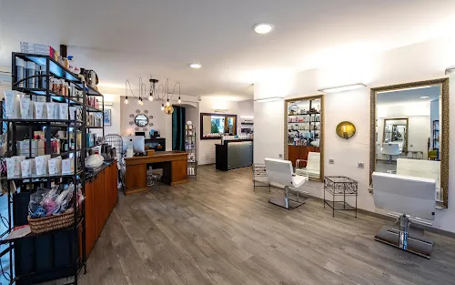 2 - L Artiste Coiffure Femmes et Hommes