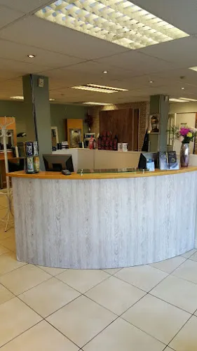 7 - L Styles Unisex Hair Salon