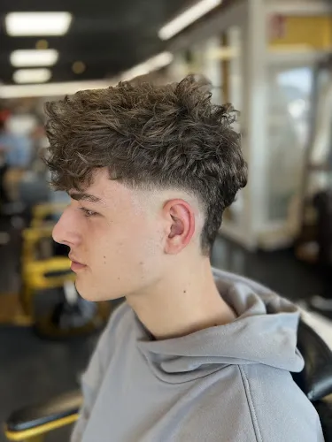 4 - La Bellezza Friseur