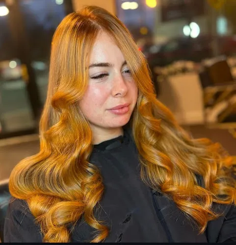 5 - La Lune Hair Design