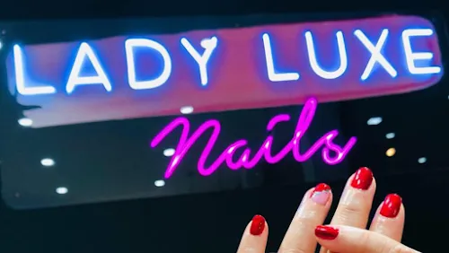1 - Lady Luxe Nails