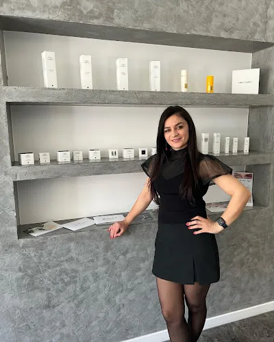 8 - Laila Hair & Beauty Palace