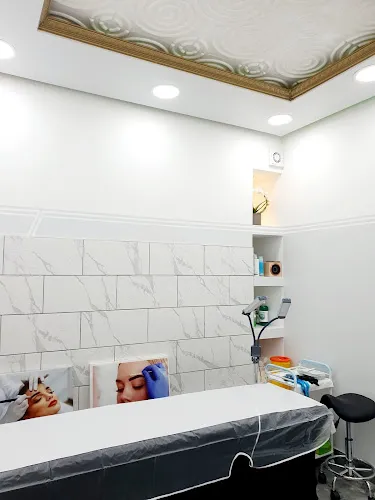 4 - Lamour Nails & Beauty Upminster