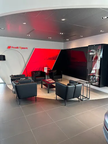 7 - Lane & Kenny Body Shop