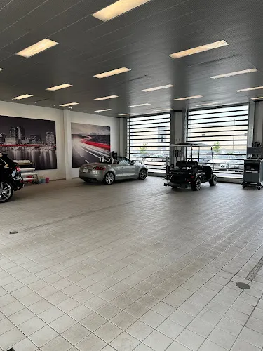 3 - Lane & Kenny Body Shop