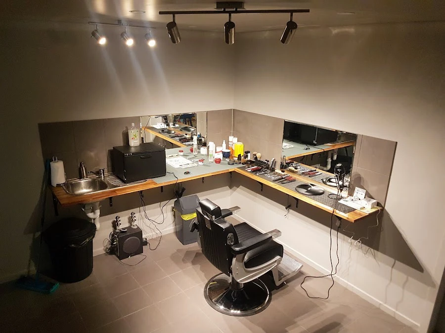 1 - Lara Barber shop