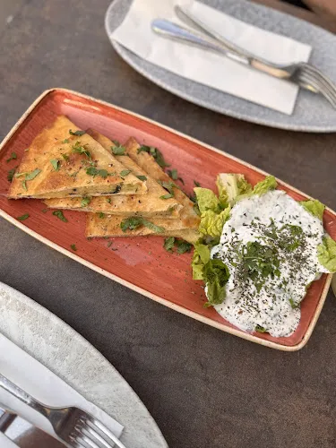 8 - Lara Café-Restaurant