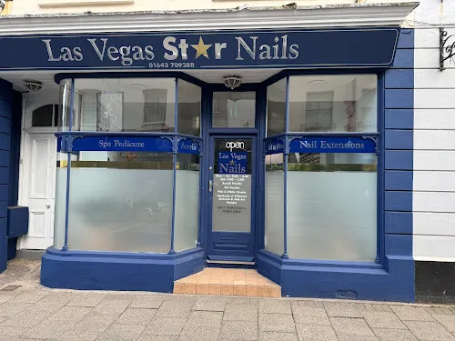 5 - Las Vegas Star Nails