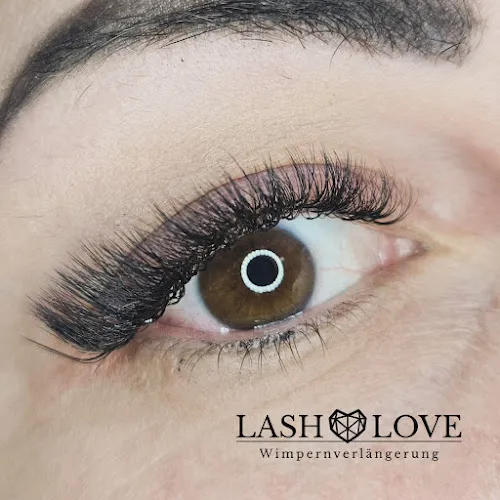 4 - Lash Love Wimpernverlängerung & mehr, Melanie Kuhnert