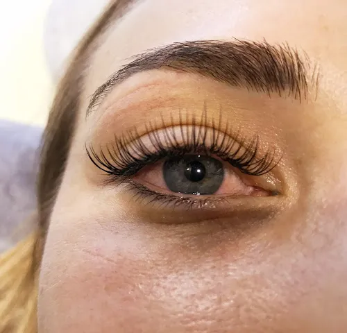 2 - Lashéa Beauty Lounge