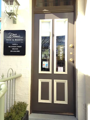 3 - Lavish Locks Hair Salon