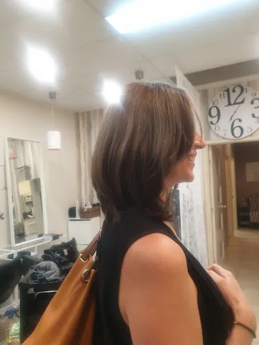 5 - Le Bon hair & beauty