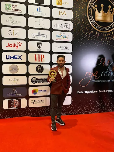 2 - Lee Ren Beauty Salon