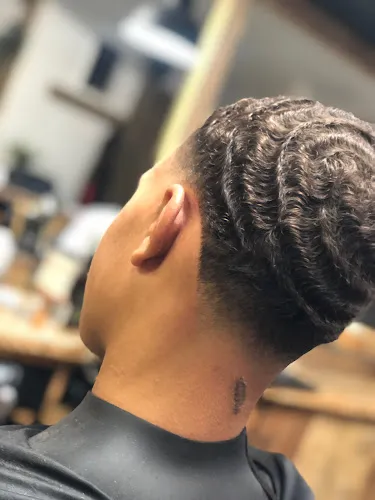 8 - LEGEND BARBER YATE ( Traditional Turkish barber)