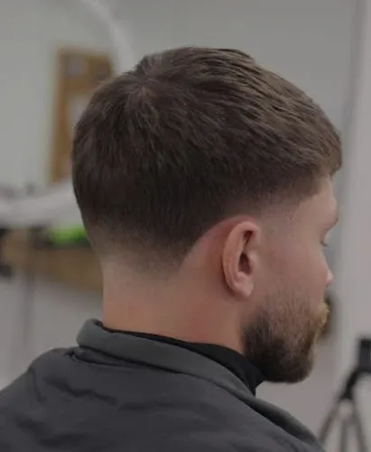 3 - Legendary Barber Shop