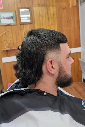 7 - Legendary Barber Shop