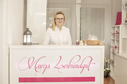 2 - Leibundgut Beauty Salon