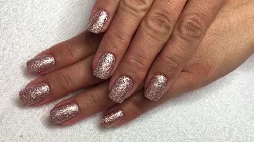 7 - Leibundgut Beauty Salon