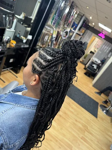 3 - LEVEL UP HAIR AND BEAUTY SALON