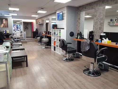 4 - Leyan Kappers Culemborg ✂