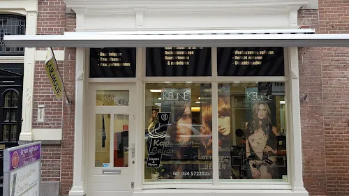 8 - Leyan Kappers Culemborg ✂