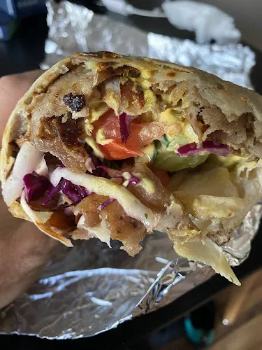 5 - LEZIZ, Döner & feine Syrische Küche