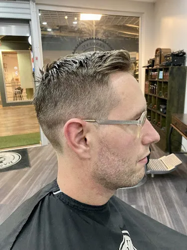 2 - Liki & Leos Hårsalong