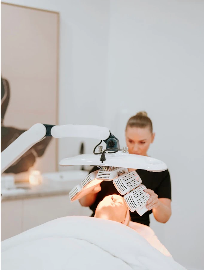 1 - Linda Nails & Beauty