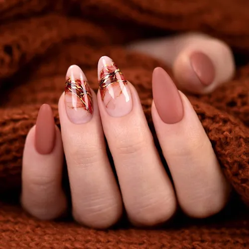 6 - Linh Nails