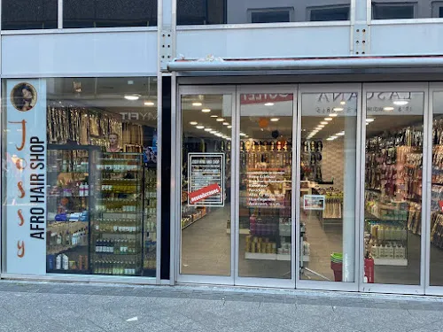 4 - Lion Blanc Elite Studio