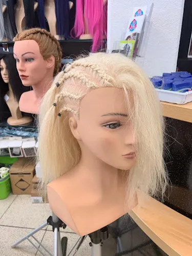 5 - Lion Blanc Elite Studio