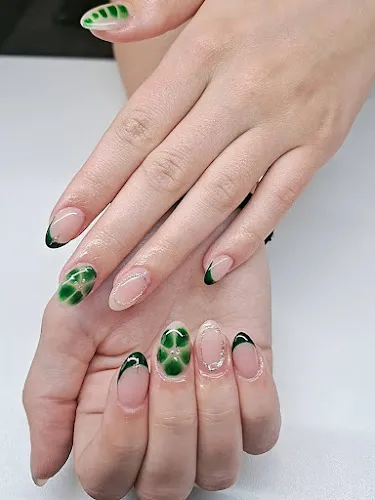 5 - Liv Beauty Lounge