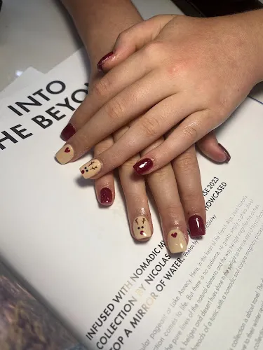 5 - LN Deluxe Nails