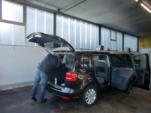 8 - Löninger Automobile