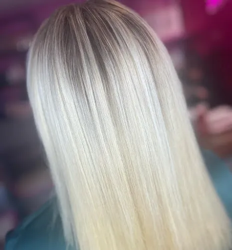 7 - Lola Lash Bar & Beauty