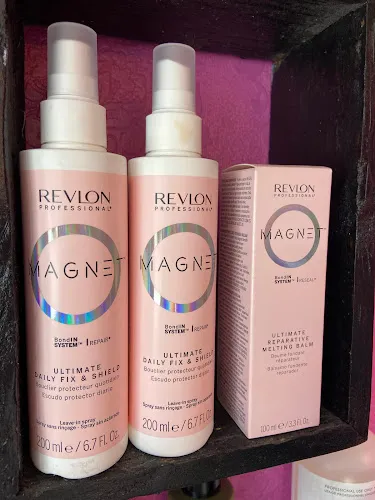 8 - Lola Lash Bar & Beauty