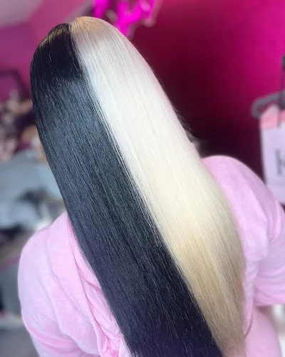 5 - Lola Lash Bar & Beauty