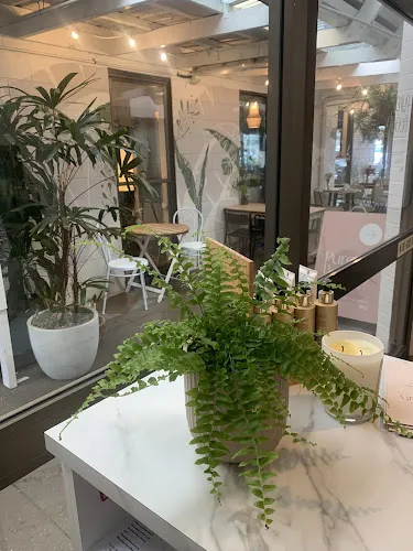 2 - Looking Good Hair Design