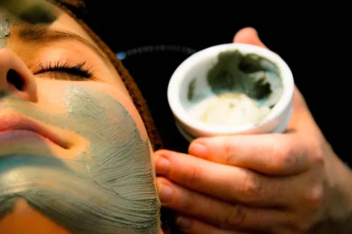 4 - Looking Good Hair Design