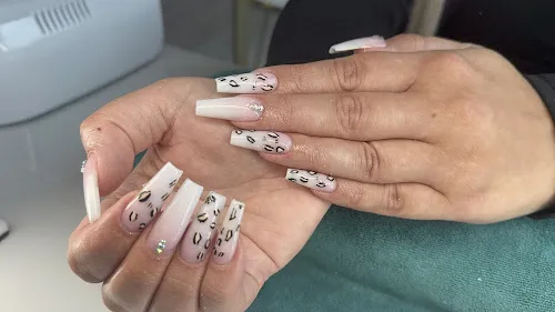 5 - LOTUS Kosmetik & Nagelstudio