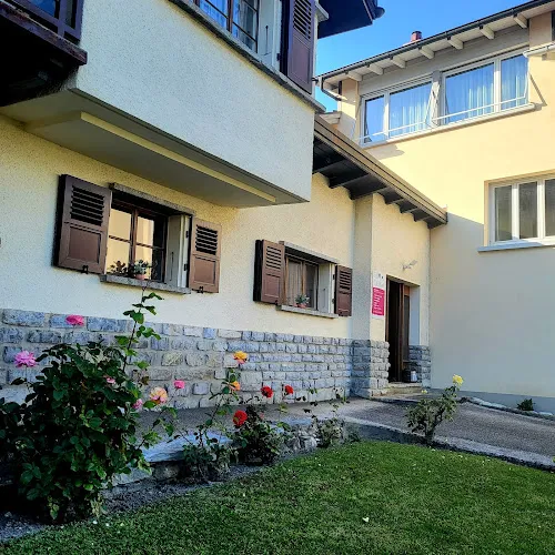 2 - LR Beauté Sierre