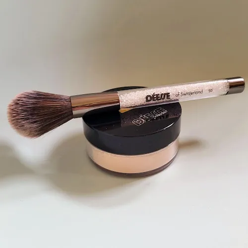 4 - LR Beauté Sierre