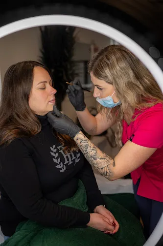 2 - LUKÁŠ SOUKUP HAIR SALON