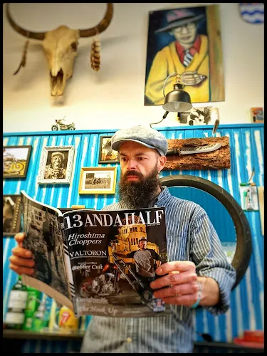 3 - Luke-holič z garáže