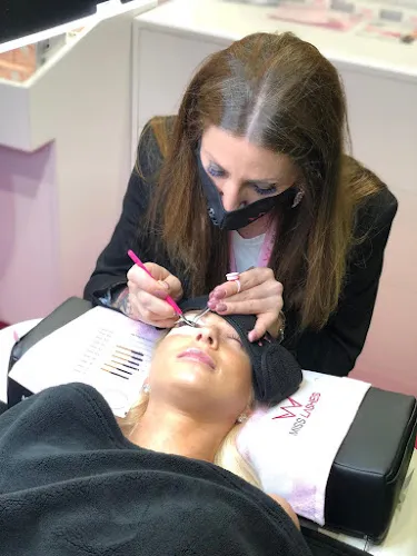 1 - Luméris Beauty Academy