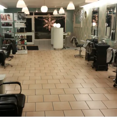 2 - Lurgan Nails & Spa