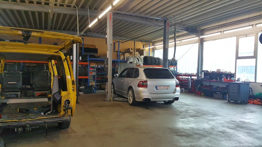 1 - Lutz Car Service (Thomas A. Lutz)