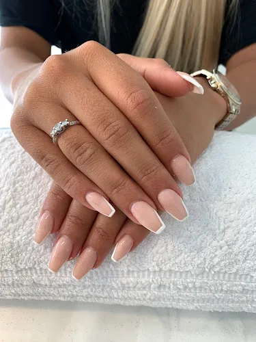 5 - Luxe Beauty Studio