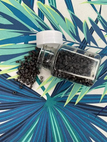 4 - LUXURY NAILS & SPA